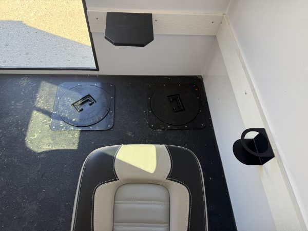 Ambush Sled House Ice Fishing Stryker XL 4614 Interior