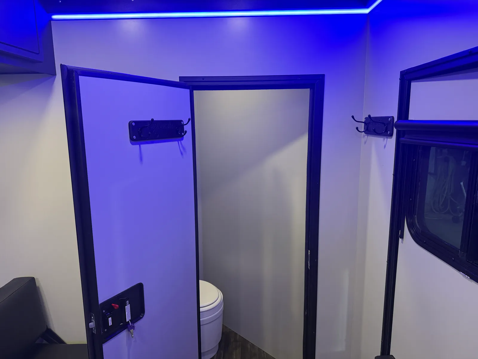 Ambush Venture 165-9HPW-014