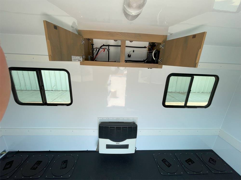 Interior of Shanty 12H-P in white